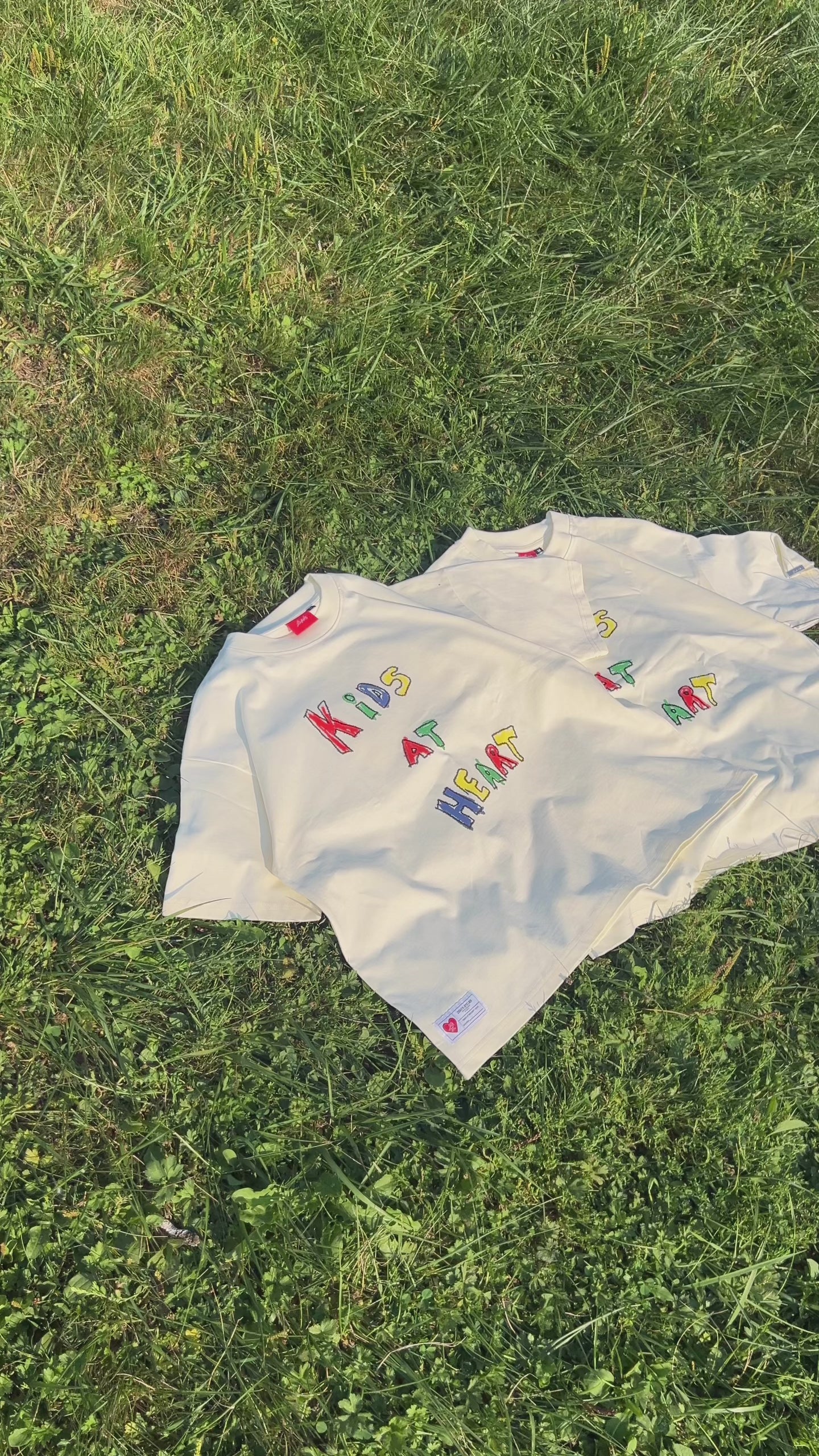 Boxy tshirt, oversized tshirt, drop shoulder, organic cotton, cotton, heavy weight tshirt, breathable tshirt, streetwear tshirt, streetwear, street fashion, drmers club, screen print, screen printing, vancouver brand, clothing brand, high street fashion
